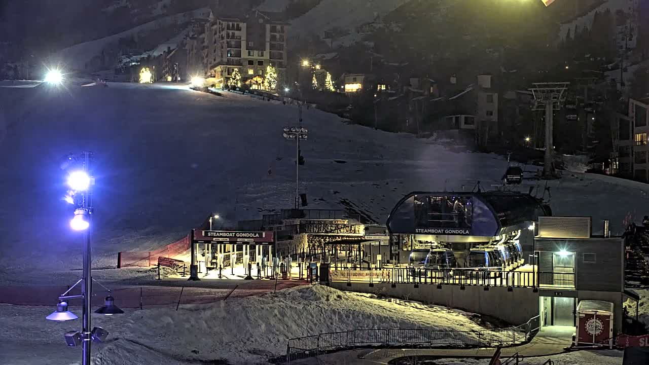 Steamboat Gondola Ropeway & Ski Slopes Live Cam - Steamboat Springs, Routt County, Colorado, USA
