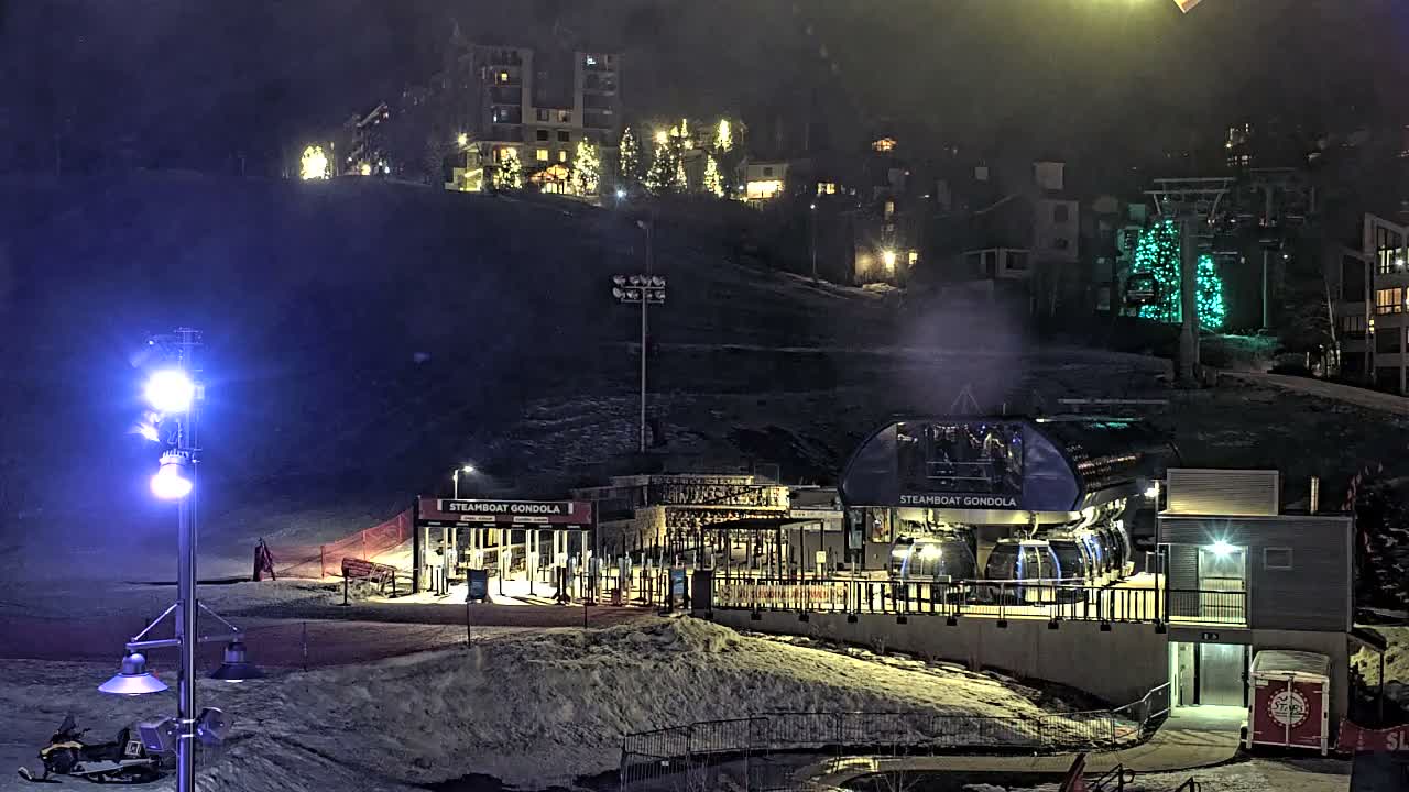 Steamboat Gondola Ropeway & Ski Slopes Live Cam - Steamboat Springs, Routt County, Colorado, USA