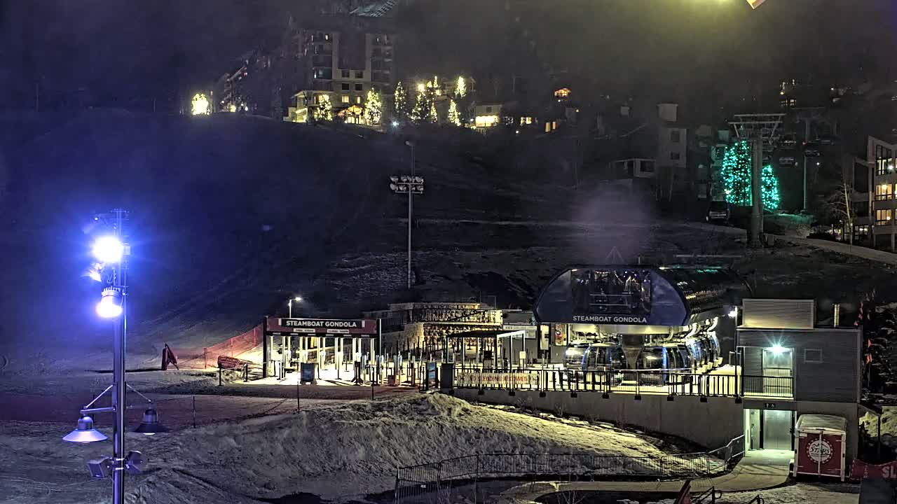 Steamboat Gondola Ropeway & Ski Slopes Live Cam - Steamboat Springs, Routt County, Colorado, USA