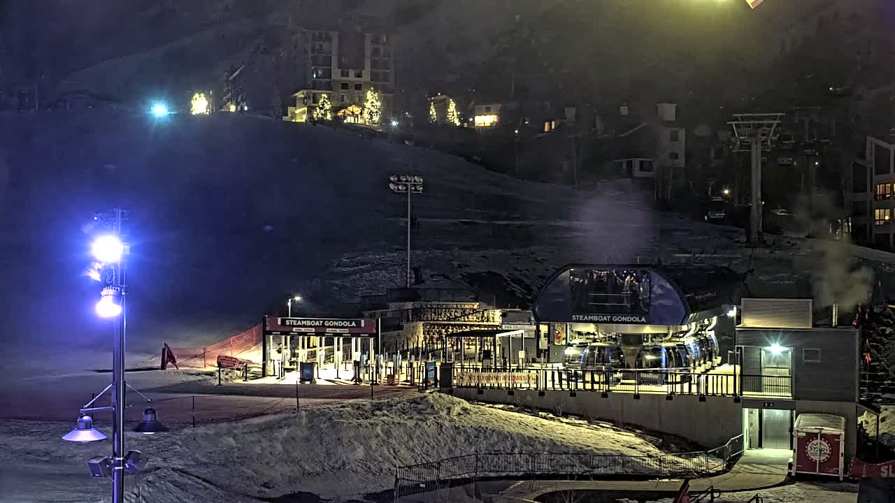 Steamboat Gondola Ropeway & Ski Slopes Live Cam - Steamboat Springs, Routt County, Colorado, USA