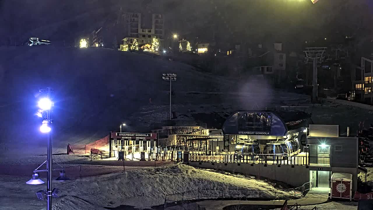Steamboat Gondola Ropeway & Ski Slopes Live Cam - Steamboat Springs, Routt County, Colorado, USA