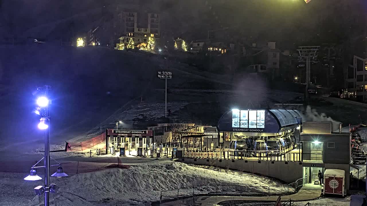 Steamboat Gondola Ropeway & Ski Slopes Live Cam - Steamboat Springs, Routt County, Colorado, USA