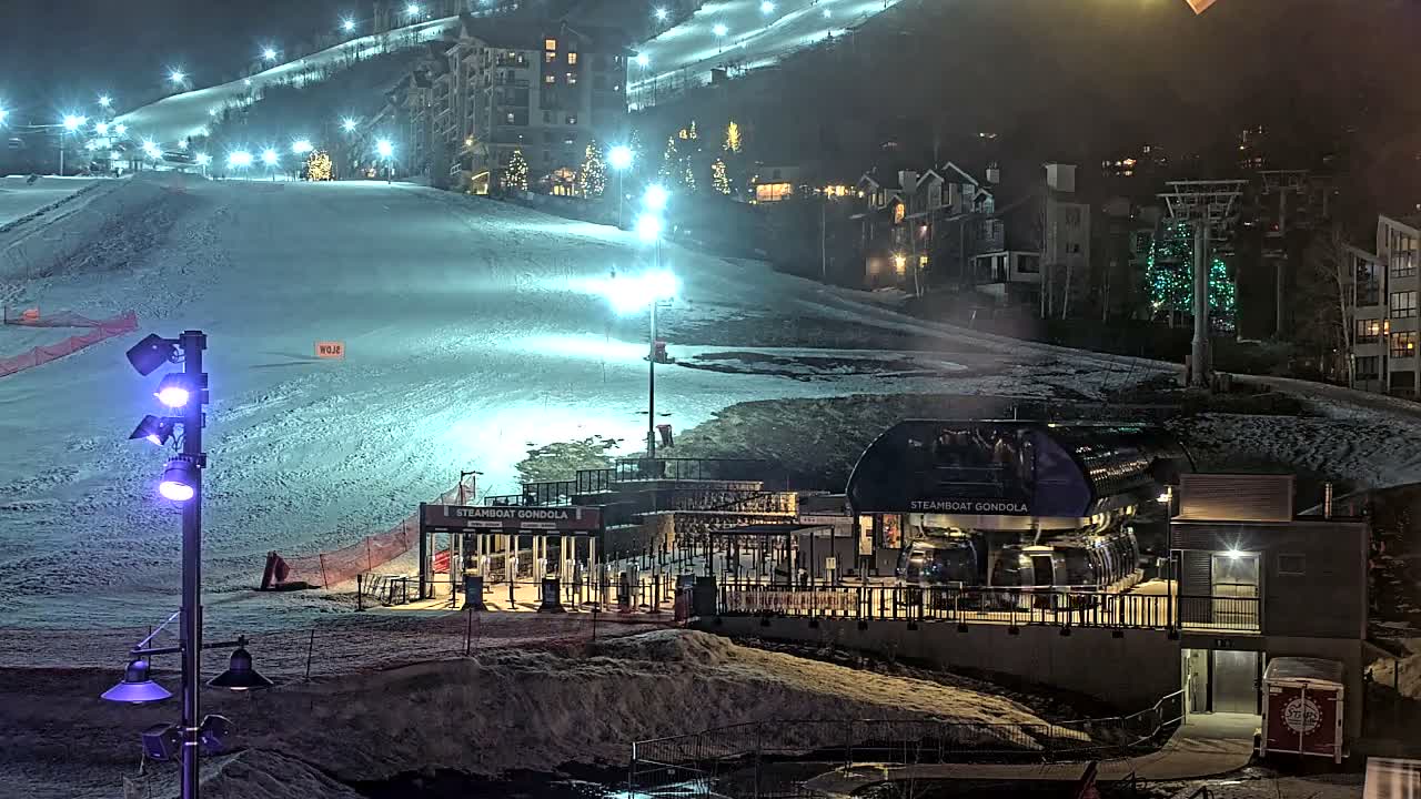 Steamboat Gondola Ropeway & Ski Slopes Live Cam - Steamboat Springs, Routt County, Colorado, USA