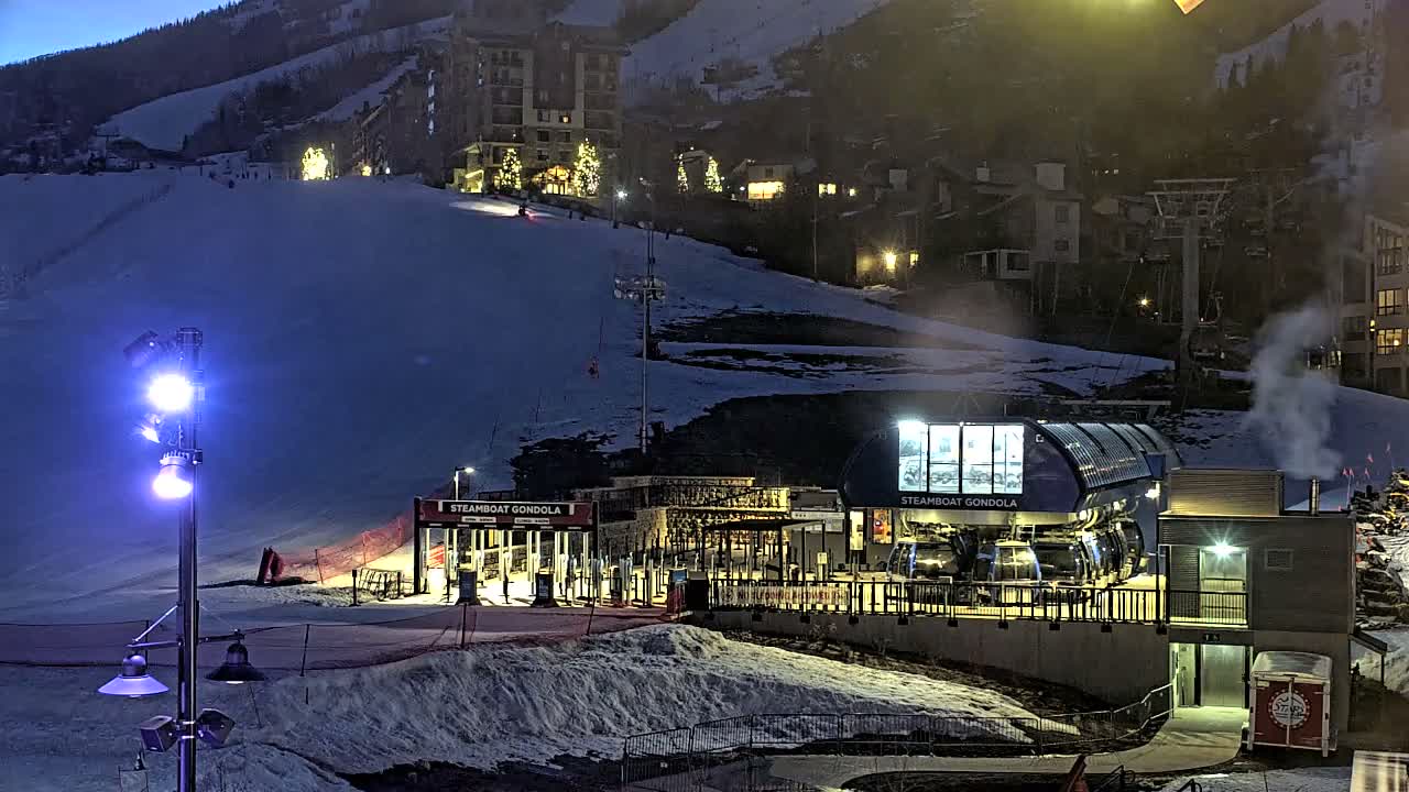 Steamboat Gondola Ropeway & Ski Slopes Live Cam - Steamboat Springs, Routt County, Colorado, USA