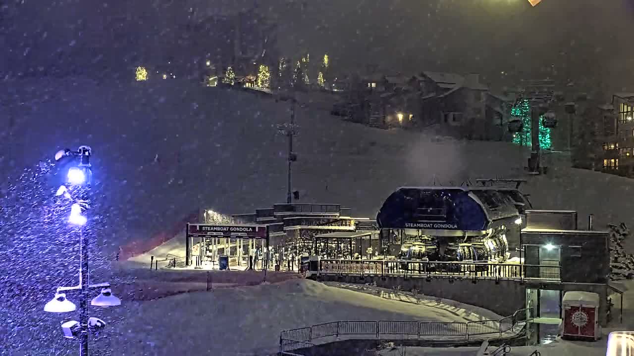 Steamboat Gondola Ropeway & Ski Slopes Live Cam - Steamboat Springs, Routt County, Colorado, USA