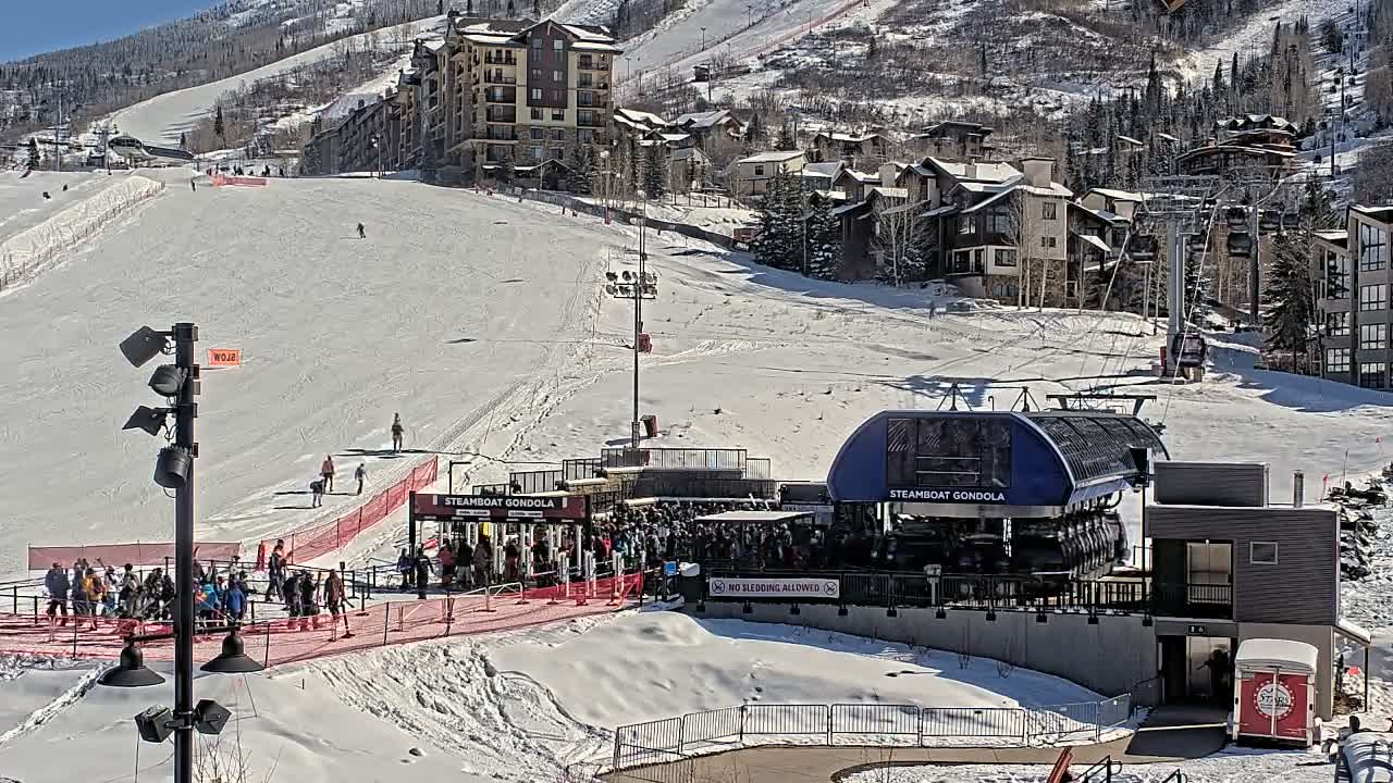Steamboat Gondola Ropeway & Ski Slopes Live Cam - Steamboat Springs, Routt County, Colorado, USA