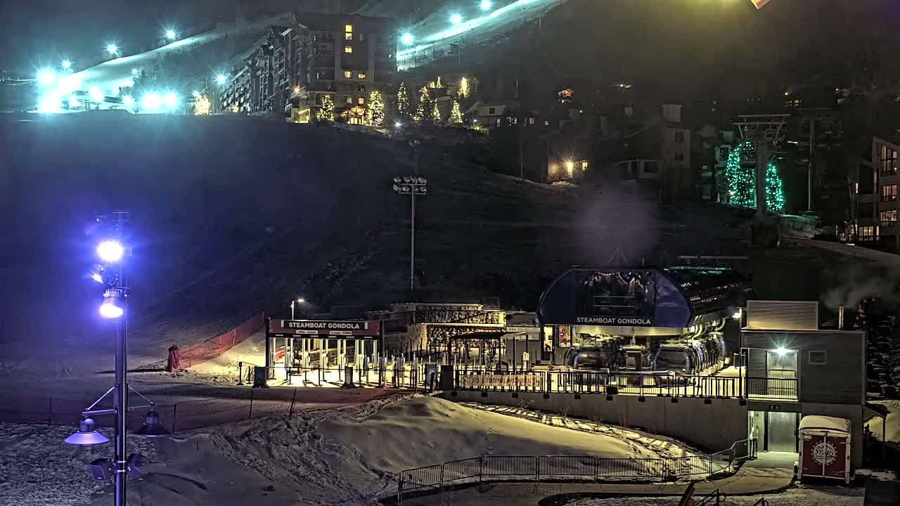 Steamboat Gondola Ropeway & Ski Slopes Live Cam - Steamboat Springs, Routt County, Colorado, USA