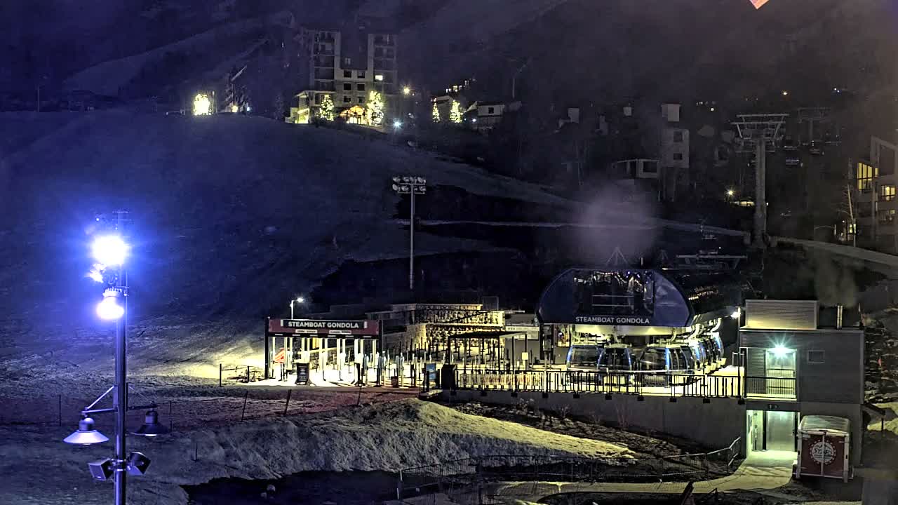 Steamboat Gondola Ropeway & Ski Slopes Live Cam - Steamboat Springs, Routt County, Colorado, USA