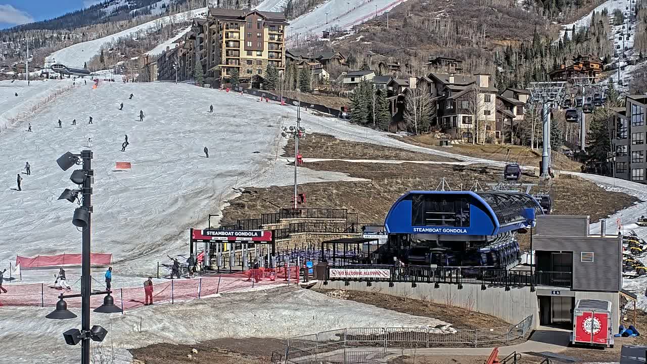 Steamboat Gondola Ropeway & Ski Slopes Live Cam - Steamboat Springs, Routt County, Colorado, USA