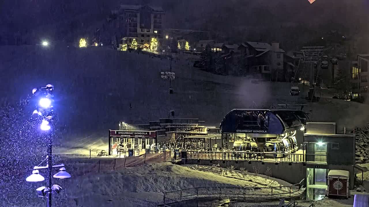 Steamboat Gondola Ropeway & Ski Slopes Live Cam - Steamboat Springs, Routt County, Colorado, USA