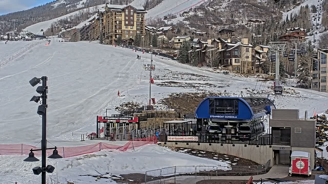Steamboat Gondola Ropeway & Ski Slopes Live Cam - Steamboat Springs, Routt County, Colorado, USA