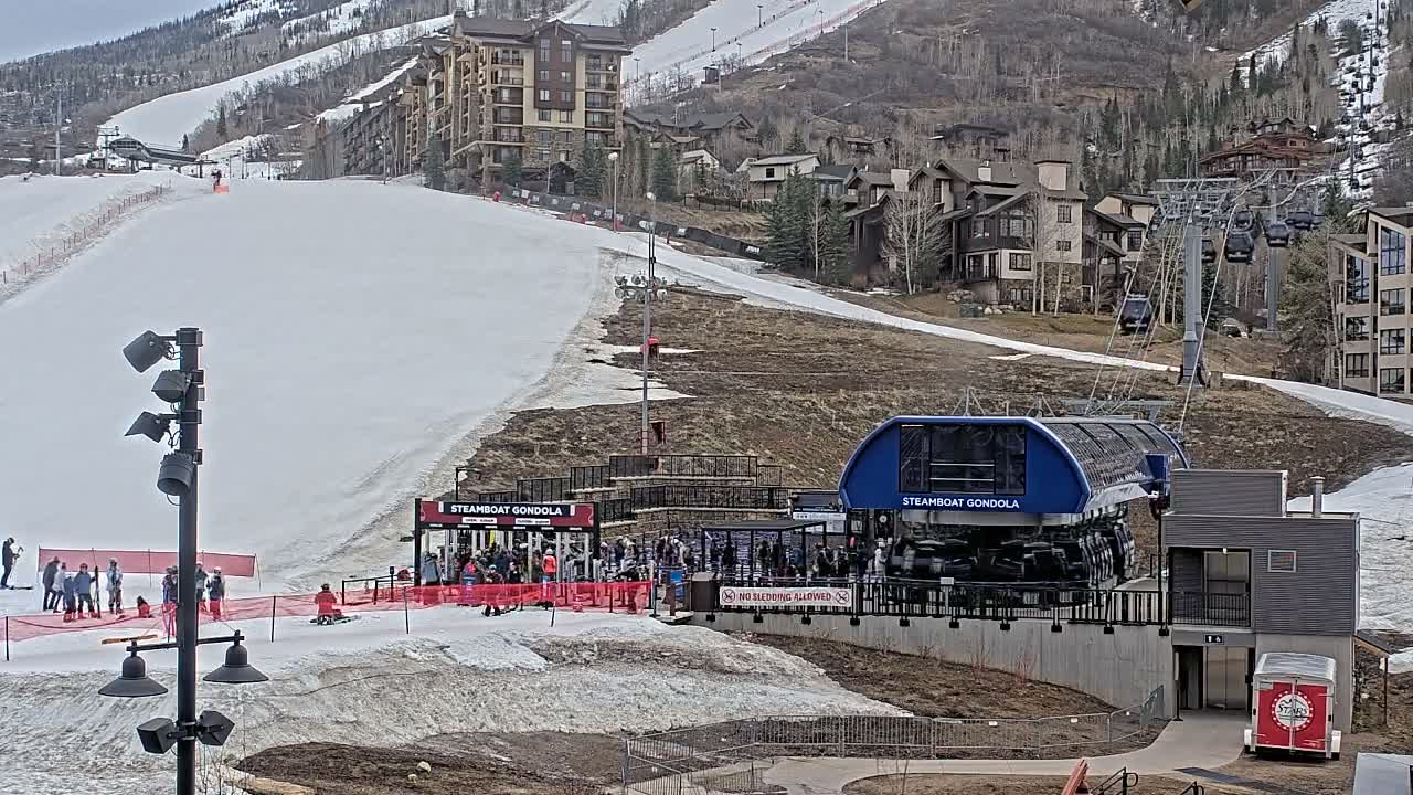 Steamboat Gondola Ropeway & Ski Slopes Live Cam - Steamboat Springs, Routt County, Colorado, USA