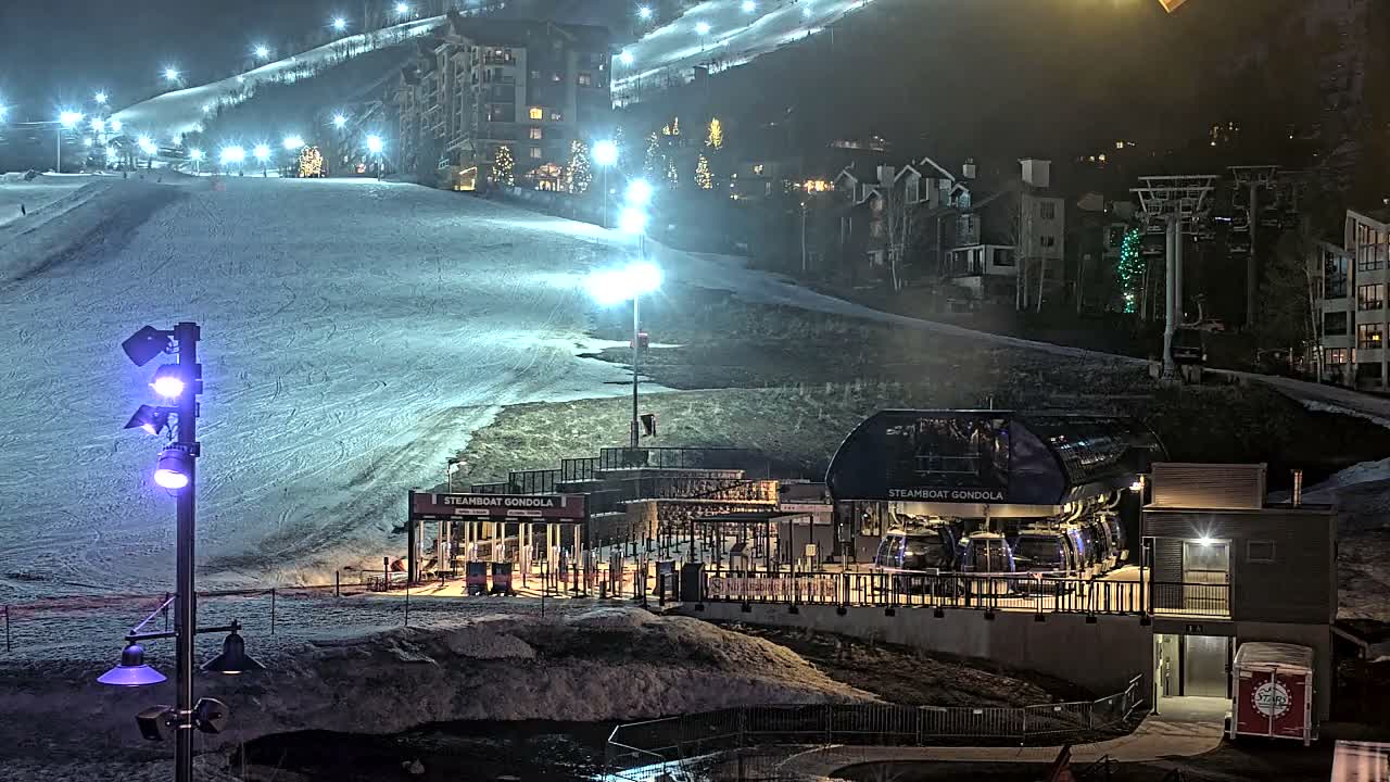 Steamboat Gondola Ropeway & Ski Slopes Live Cam - Steamboat Springs, Routt County, Colorado, USA