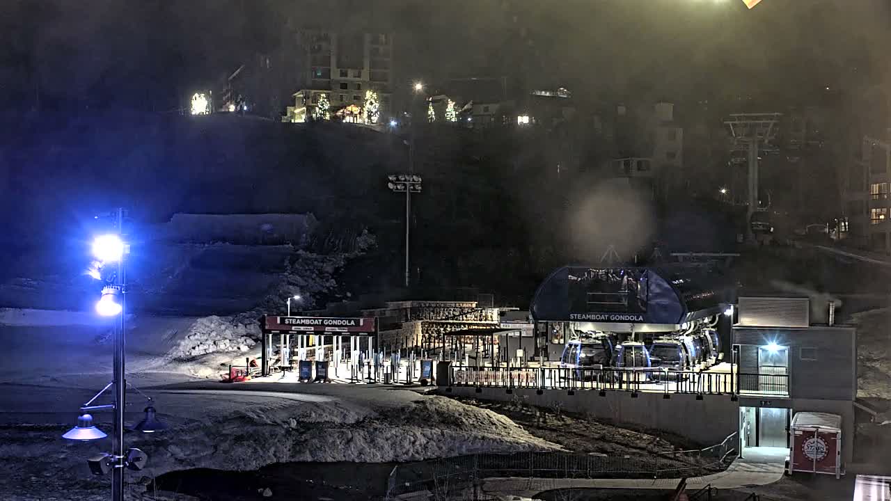 Steamboat Gondola Ropeway & Ski Slopes Live Cam - Steamboat Springs, Routt County, Colorado, USA