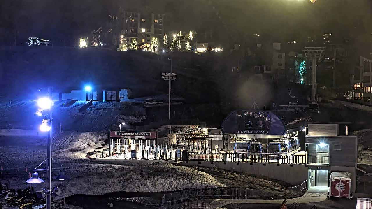 Steamboat Gondola Ropeway & Ski Slopes Live Cam - Steamboat Springs, Routt County, Colorado, USA