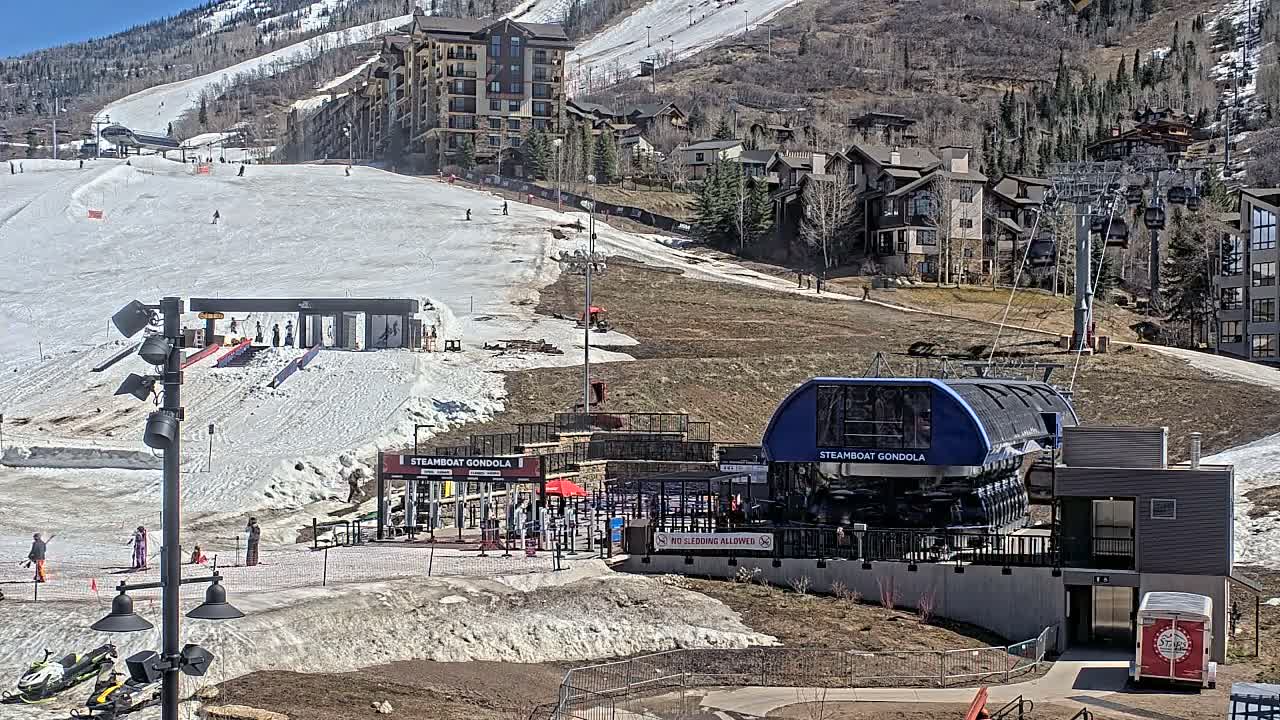 Steamboat Gondola Ropeway & Ski Slopes Live Cam - Steamboat Springs, Routt County, Colorado, USA