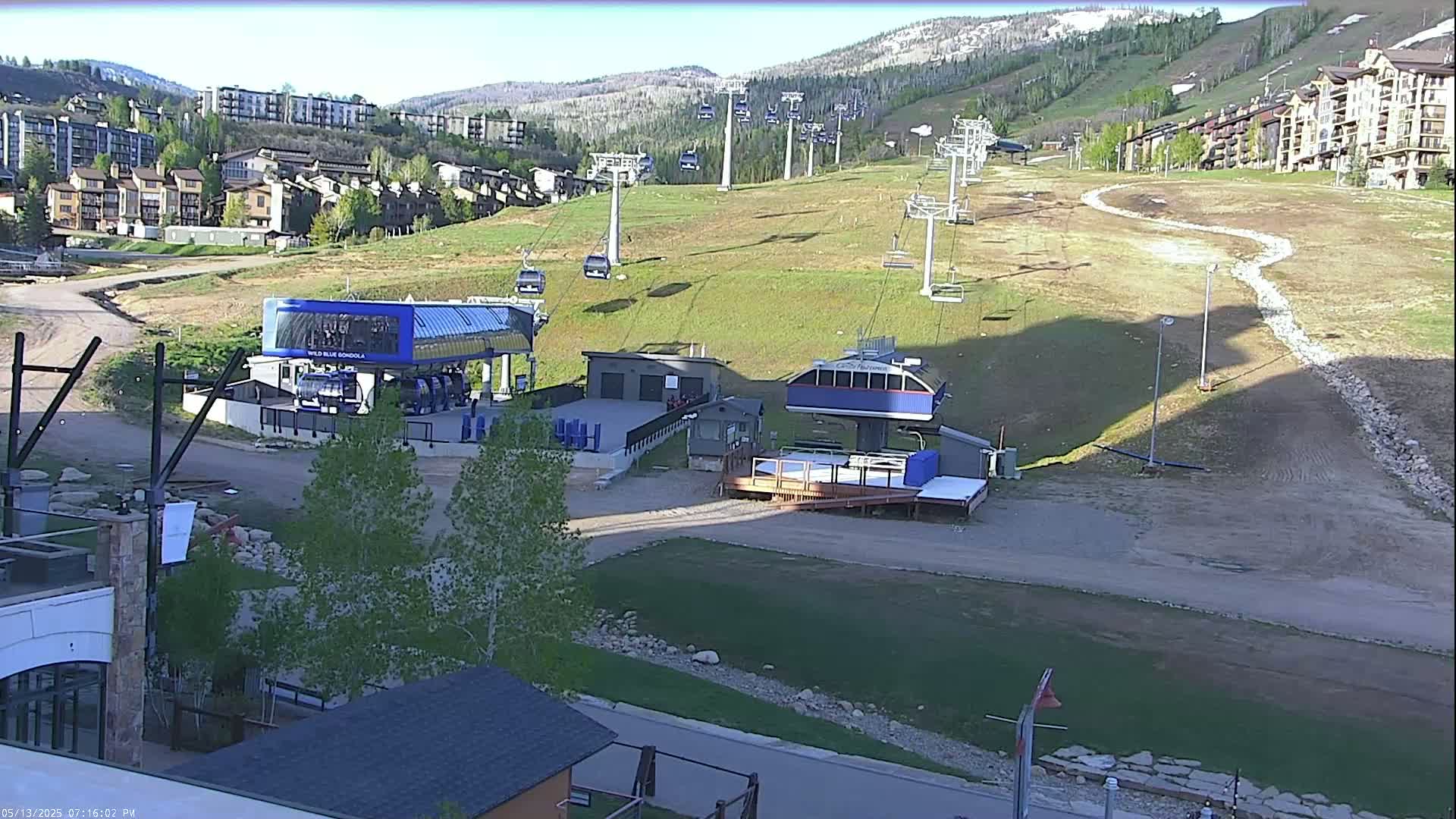 Steamboat Resort Christie Peak Express & Wild Blue Gondola Ropeway & Ski Slopes Live Cam - Steamboat Springs, Routt County, Colorado, USA