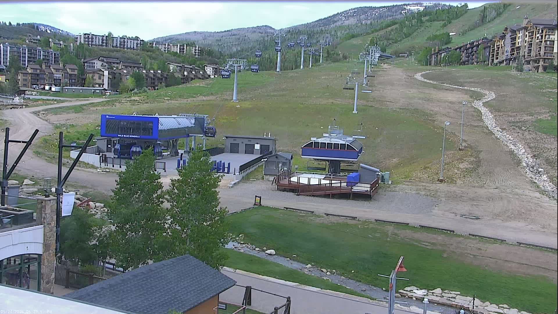Steamboat Resort Christie Peak Express & Wild Blue Gondola Ropeway & Ski Slopes Live Cam - Steamboat Springs, Routt County, Colorado, USA