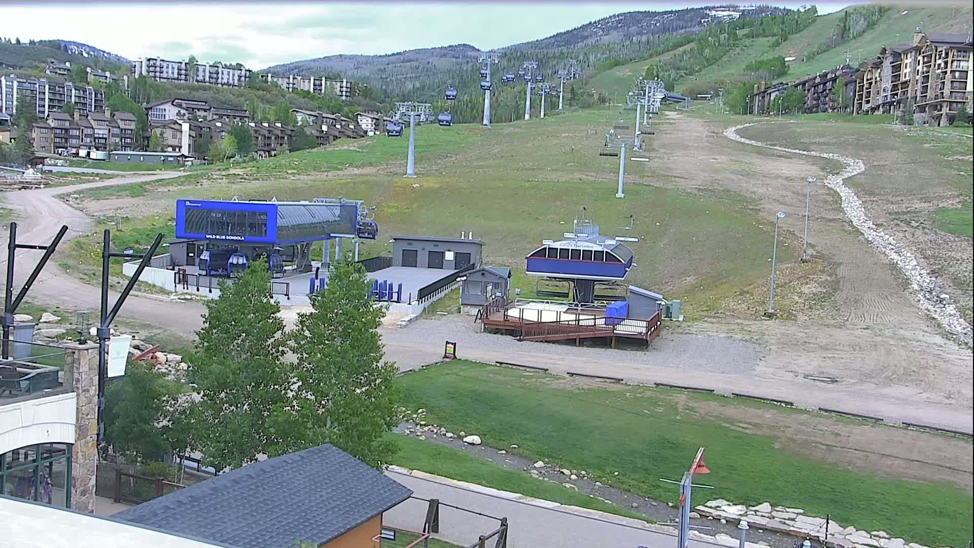 Steamboat Resort Christie Peak Express & Wild Blue Gondola Ropeway & Ski Slopes Live Cam - Steamboat Springs, Routt County, Colorado, USA