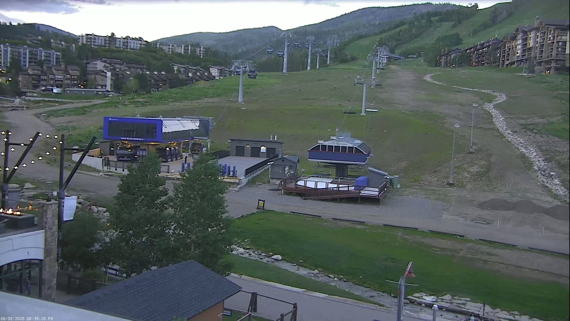 Steamboat Resort Christie Peak Express & Wild Blue Gondola Ropeway & Ski Slopes Live Cam - Steamboat Springs, Routt County, Colorado, USA