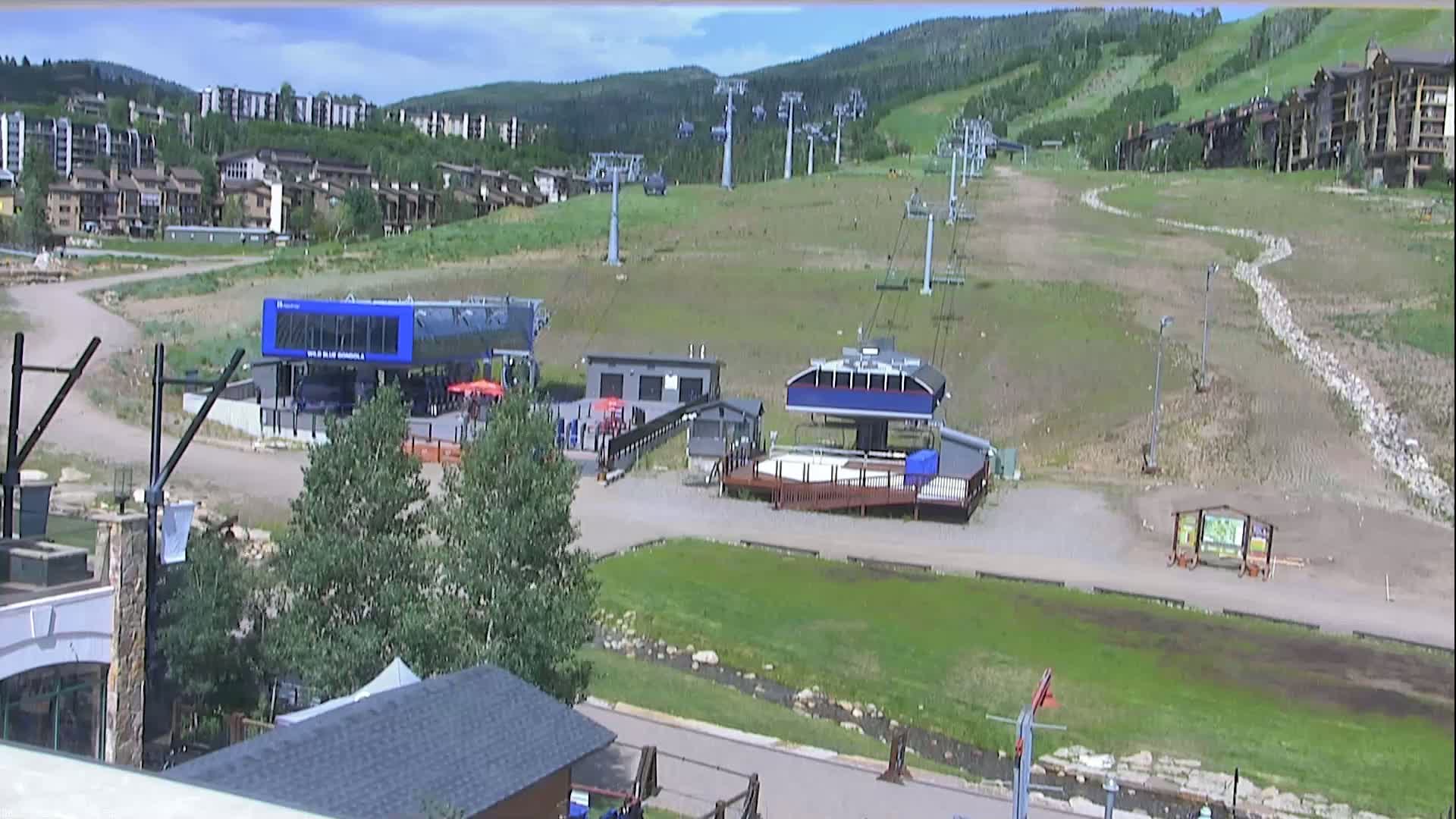Steamboat Resort Christie Peak Express & Wild Blue Gondola Ropeway & Ski Slopes Live Cam - Steamboat Springs, Routt County, Colorado, USA