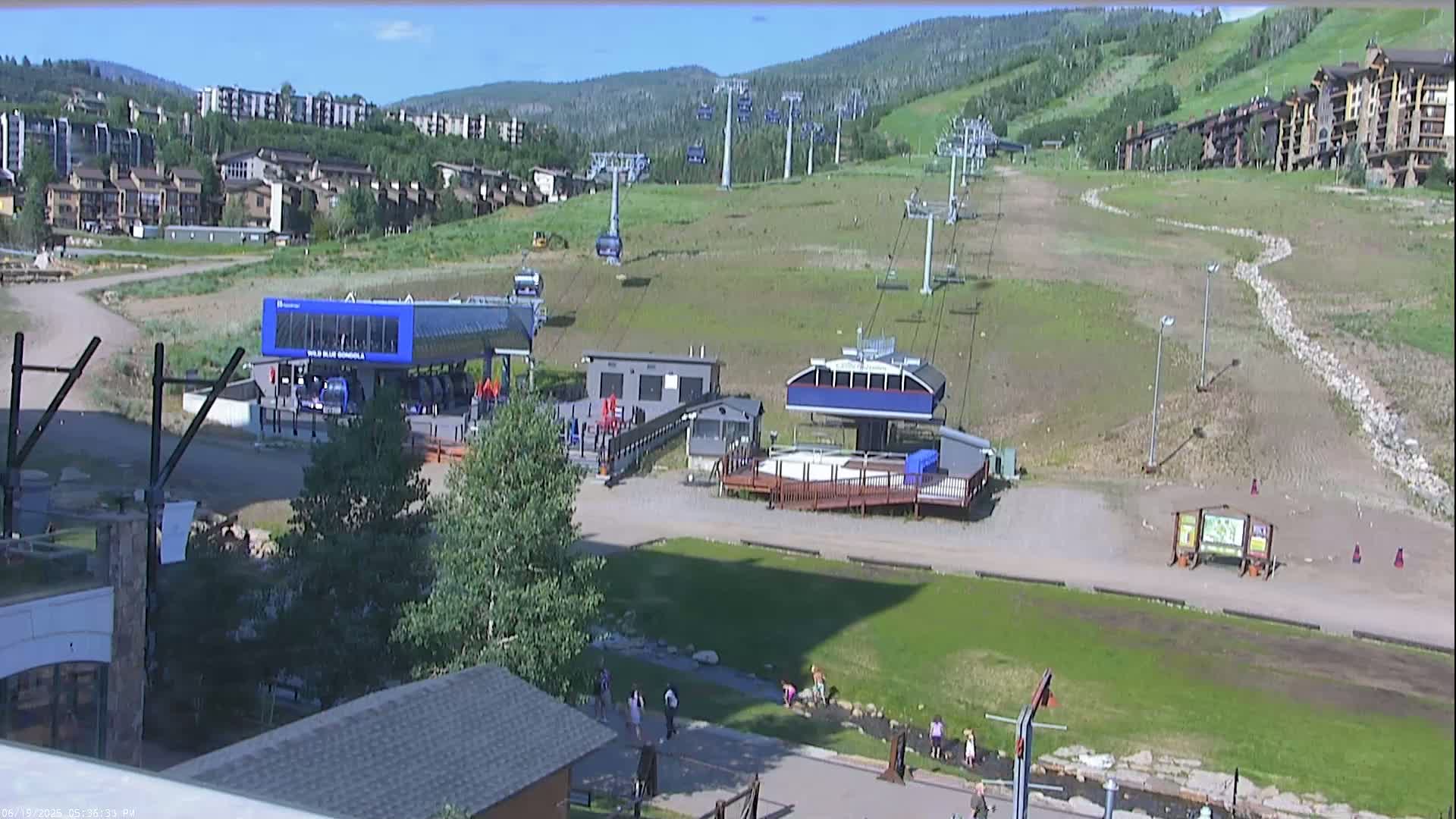 Steamboat Resort Christie Peak Express & Wild Blue Gondola Ropeway & Ski Slopes Live Cam - Steamboat Springs, Routt County, Colorado, USA
