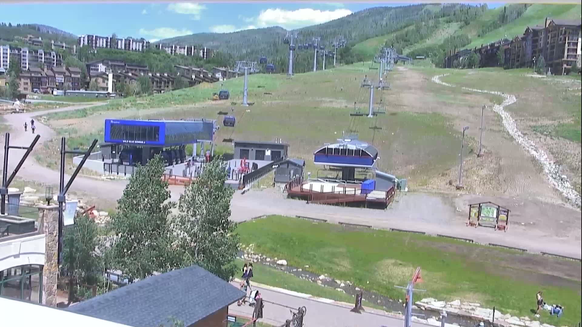 Steamboat Resort Christie Peak Express & Wild Blue Gondola Ropeway & Ski Slopes Live Cam - Steamboat Springs, Routt County, Colorado, USA