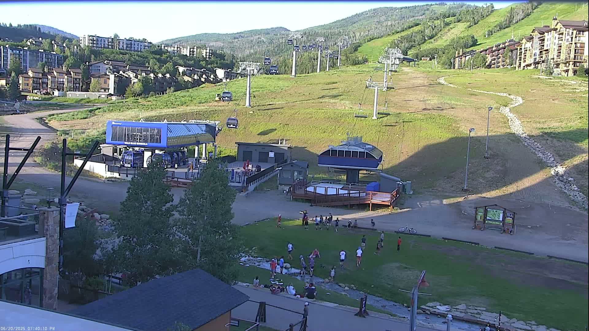 Steamboat Resort Christie Peak Express & Wild Blue Gondola Ropeway & Ski Slopes Live Cam - Steamboat Springs, Routt County, Colorado, USA