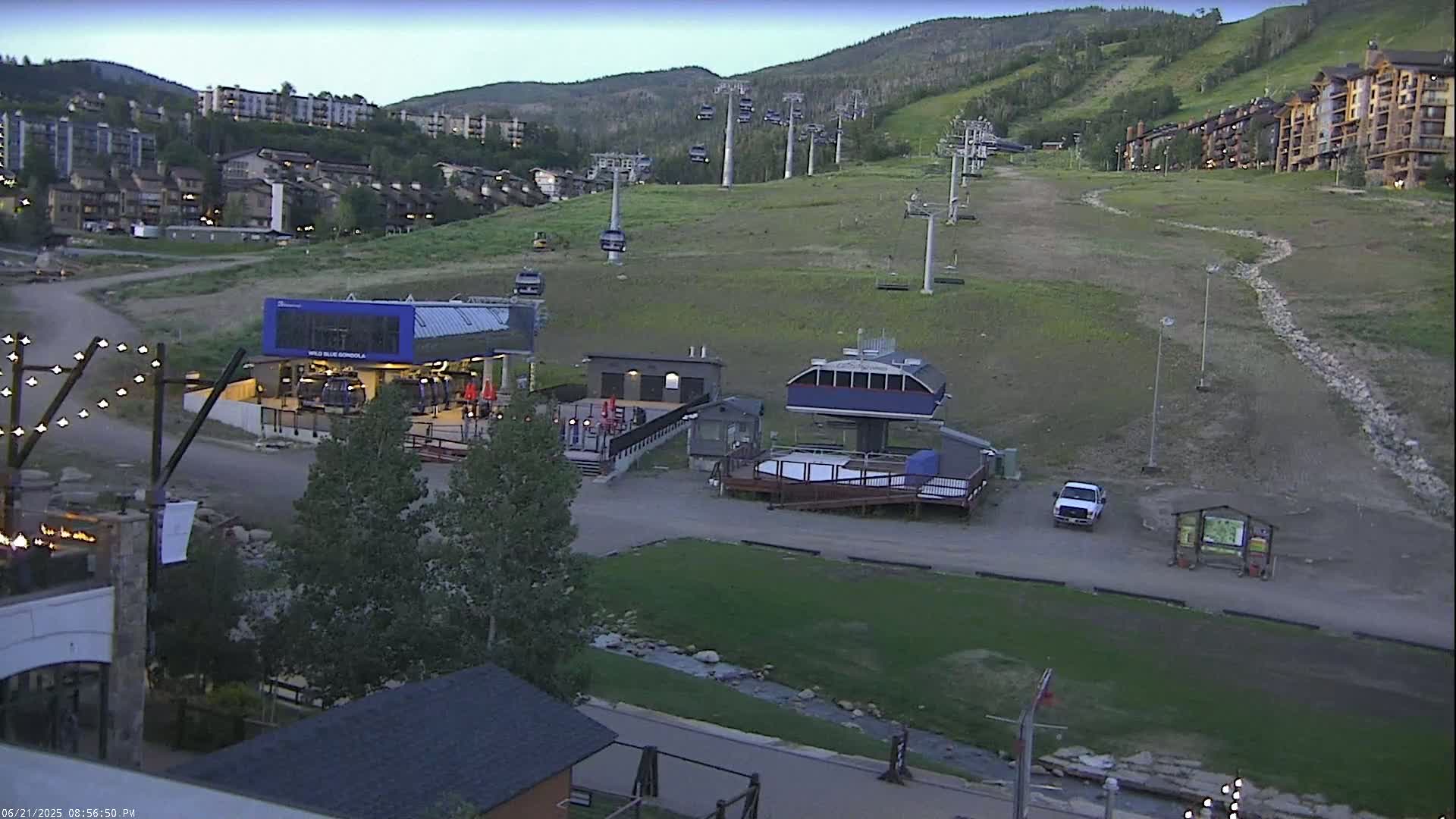 Steamboat Resort Christie Peak Express & Wild Blue Gondola Ropeway & Ski Slopes Live Cam - Steamboat Springs, Routt County, Colorado, USA