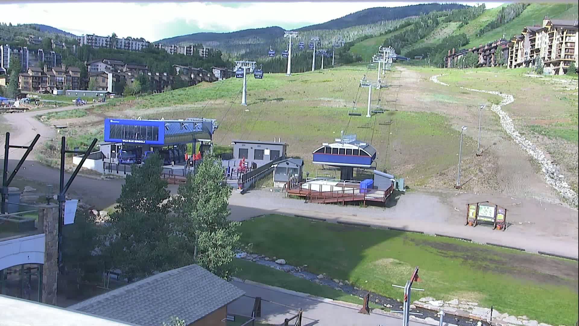Steamboat Resort Christie Peak Express & Wild Blue Gondola Ropeway & Ski Slopes Live Cam - Steamboat Springs, Routt County, Colorado, USA