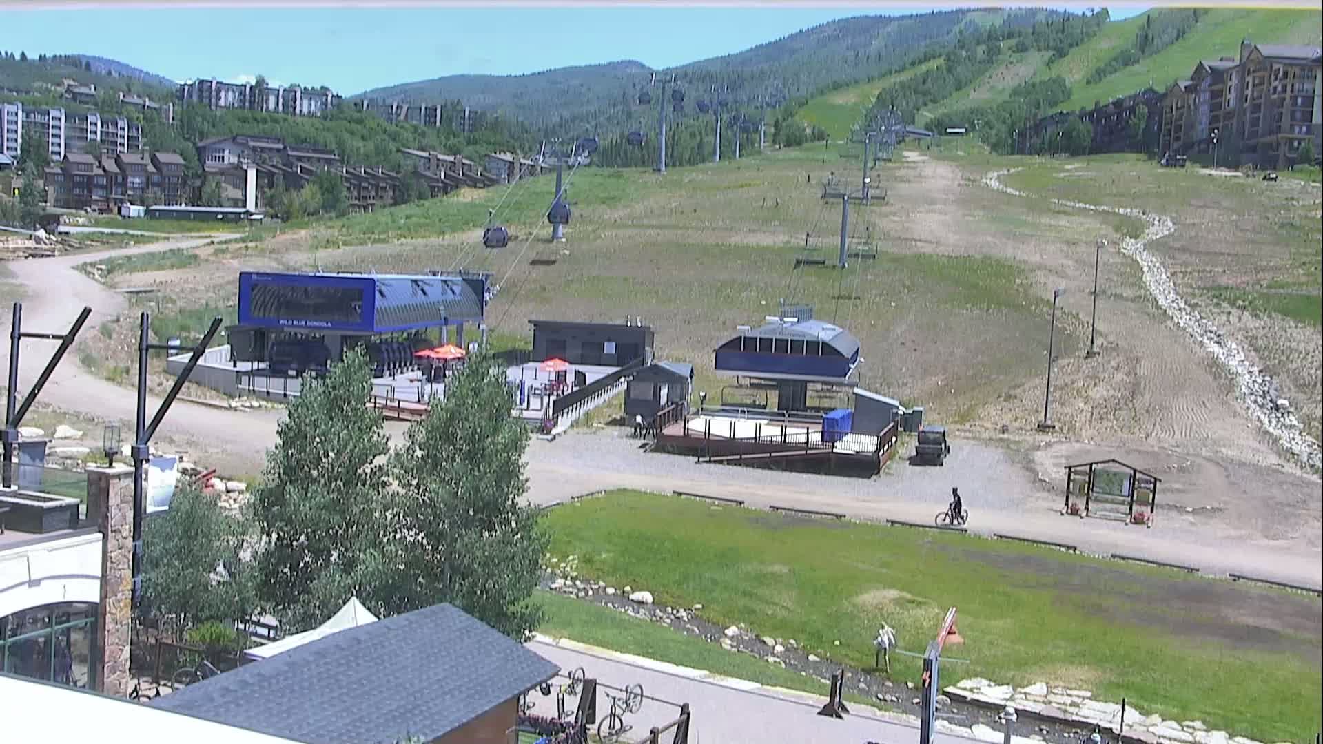 Steamboat Resort Christie Peak Express & Wild Blue Gondola Ropeway & Ski Slopes Live Cam - Steamboat Springs, Routt County, Colorado, USA