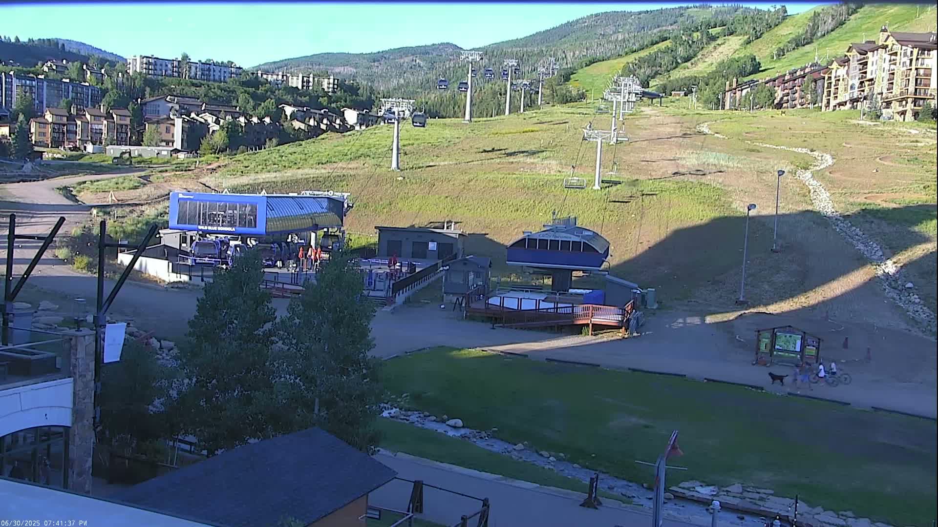 Steamboat Resort Christie Peak Express & Wild Blue Gondola Ropeway & Ski Slopes Live Cam - Steamboat Springs, Routt County, Colorado, USA