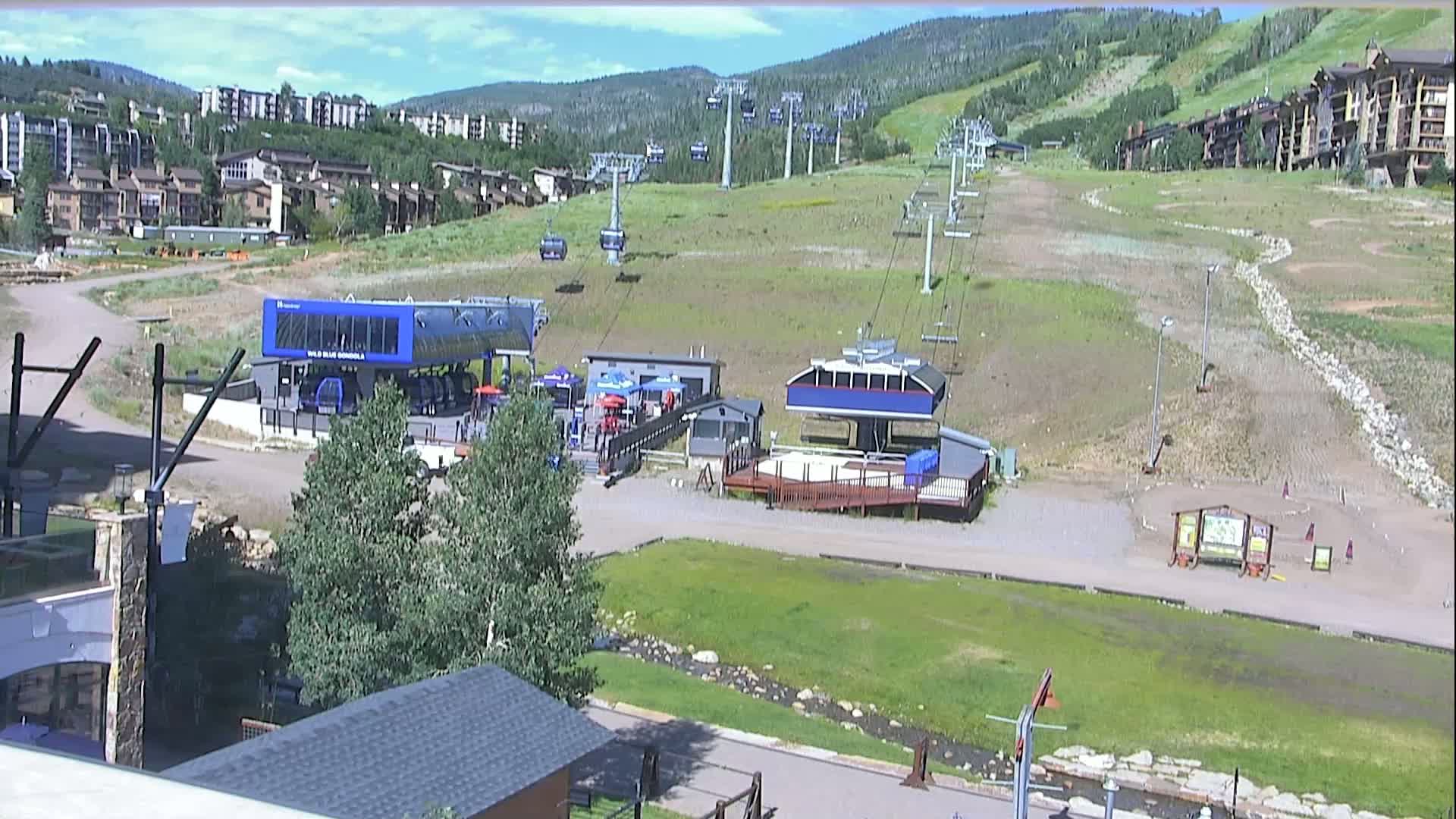 Steamboat Resort Christie Peak Express & Wild Blue Gondola Ropeway & Ski Slopes Live Cam - Steamboat Springs, Routt County, Colorado, USA