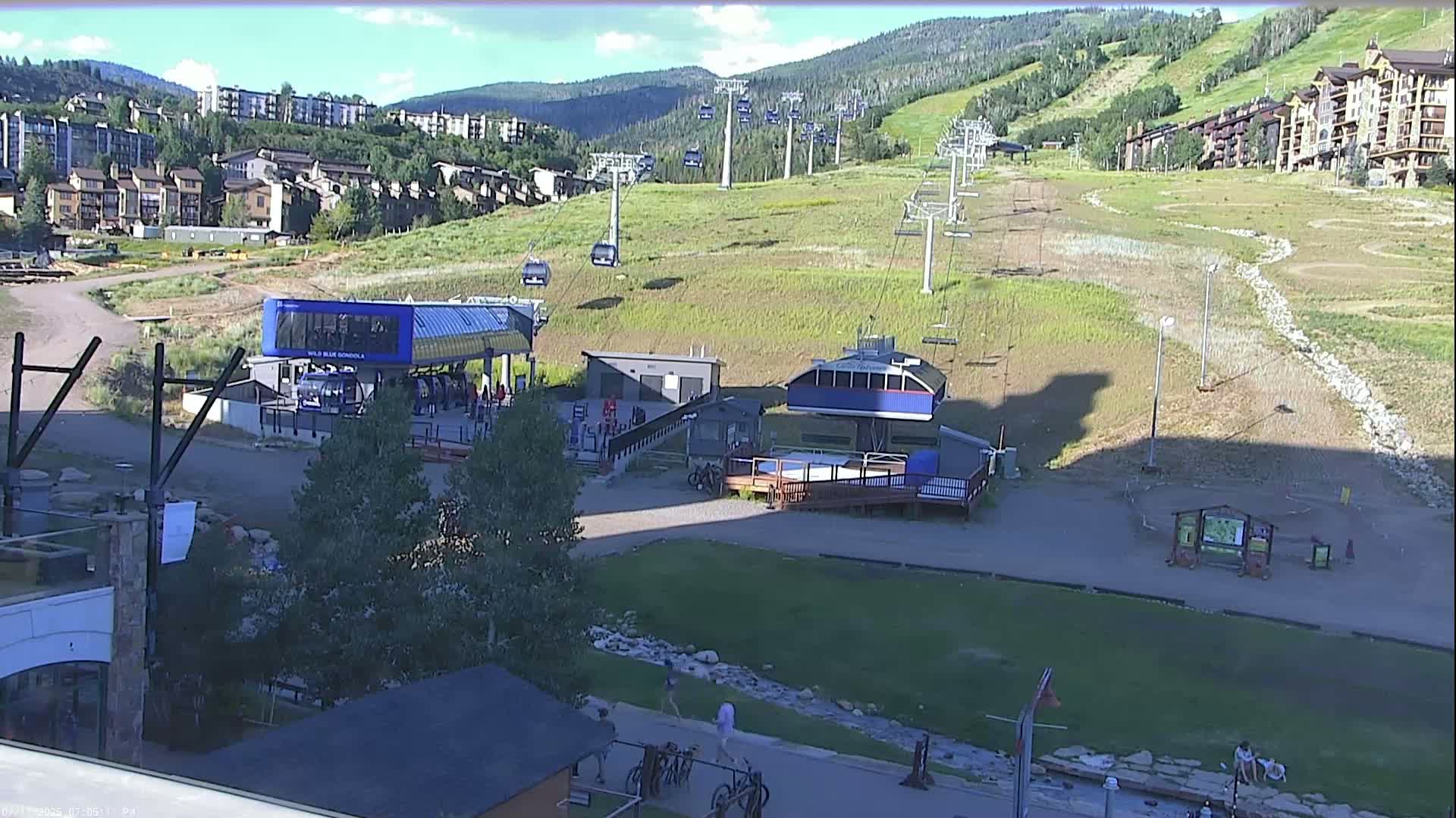 Steamboat Resort Christie Peak Express & Wild Blue Gondola Ropeway & Ski Slopes Live Cam - Steamboat Springs, Routt County, Colorado, USA