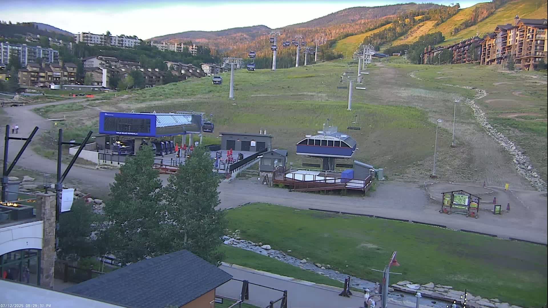 Steamboat Resort Christie Peak Express & Wild Blue Gondola Ropeway & Ski Slopes Live Cam - Steamboat Springs, Routt County, Colorado, USA