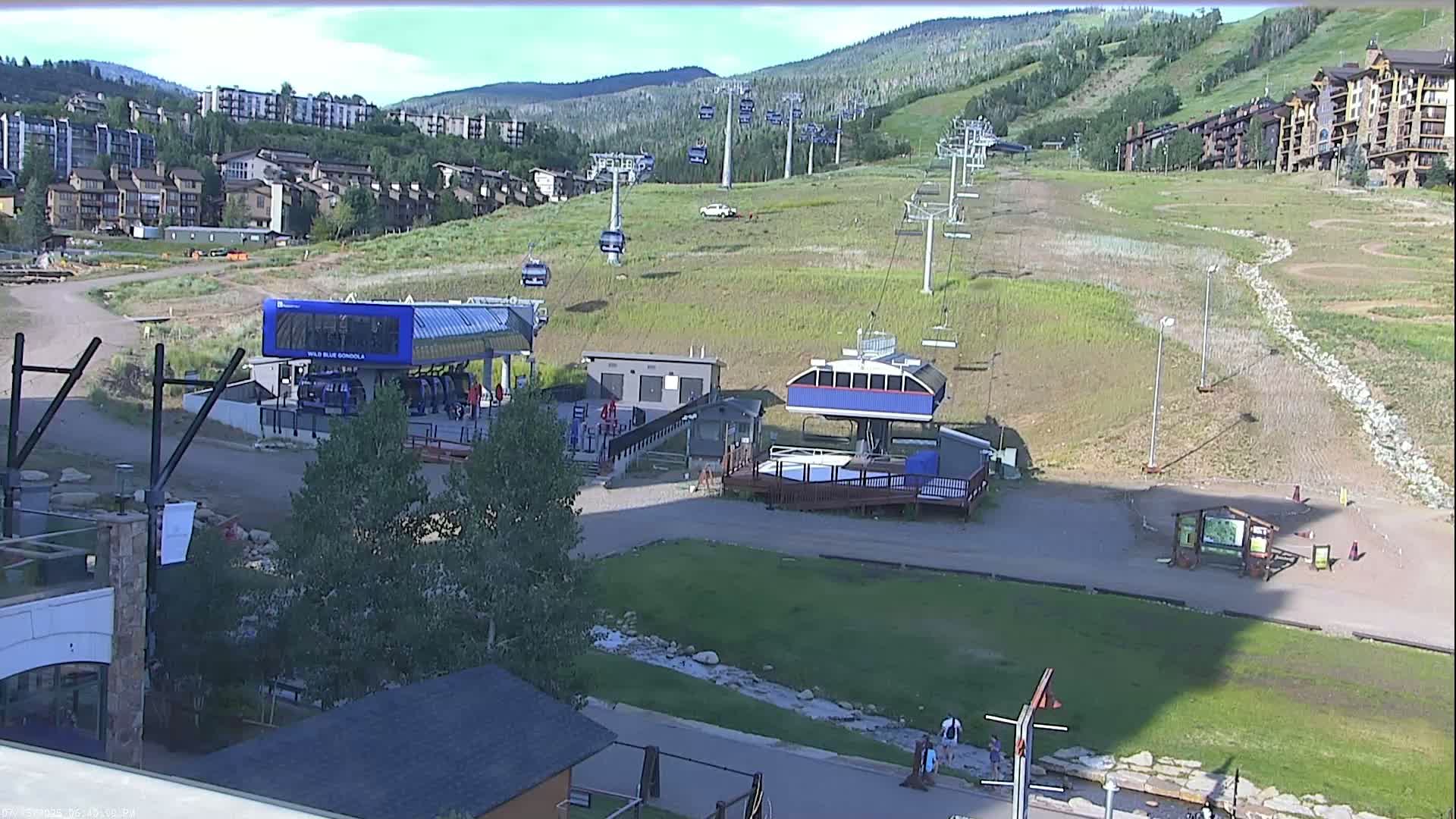 Steamboat Resort Christie Peak Express & Wild Blue Gondola Ropeway & Ski Slopes Live Cam - Steamboat Springs, Routt County, Colorado, USA