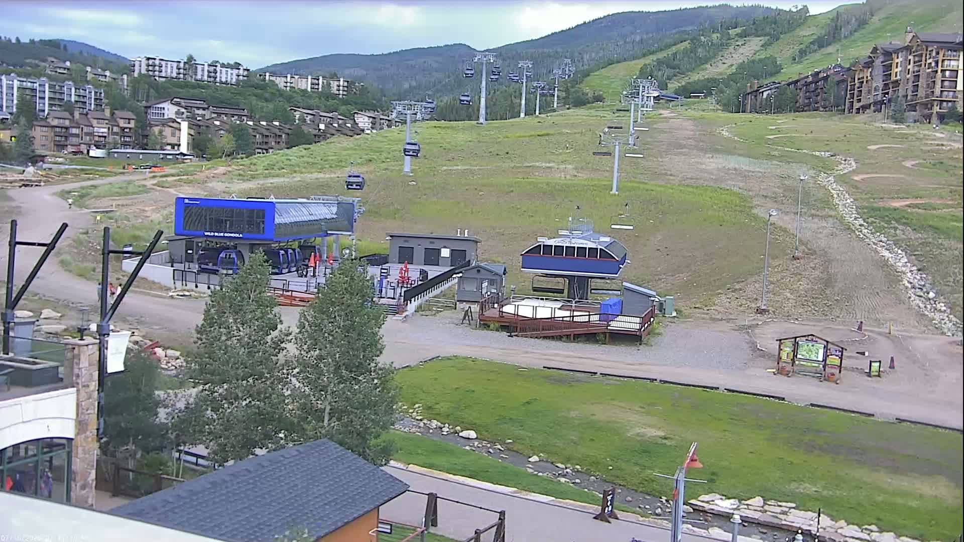 Steamboat Resort Christie Peak Express & Wild Blue Gondola Ropeway & Ski Slopes Live Cam - Steamboat Springs, Routt County, Colorado, USA