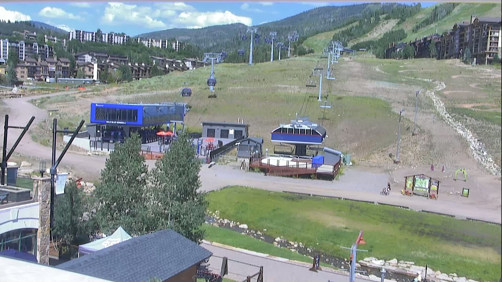 Steamboat Resort Christie Peak Express & Wild Blue Gondola Ropeway & Ski Slopes Live Cam - Steamboat Springs, Routt County, Colorado, USA