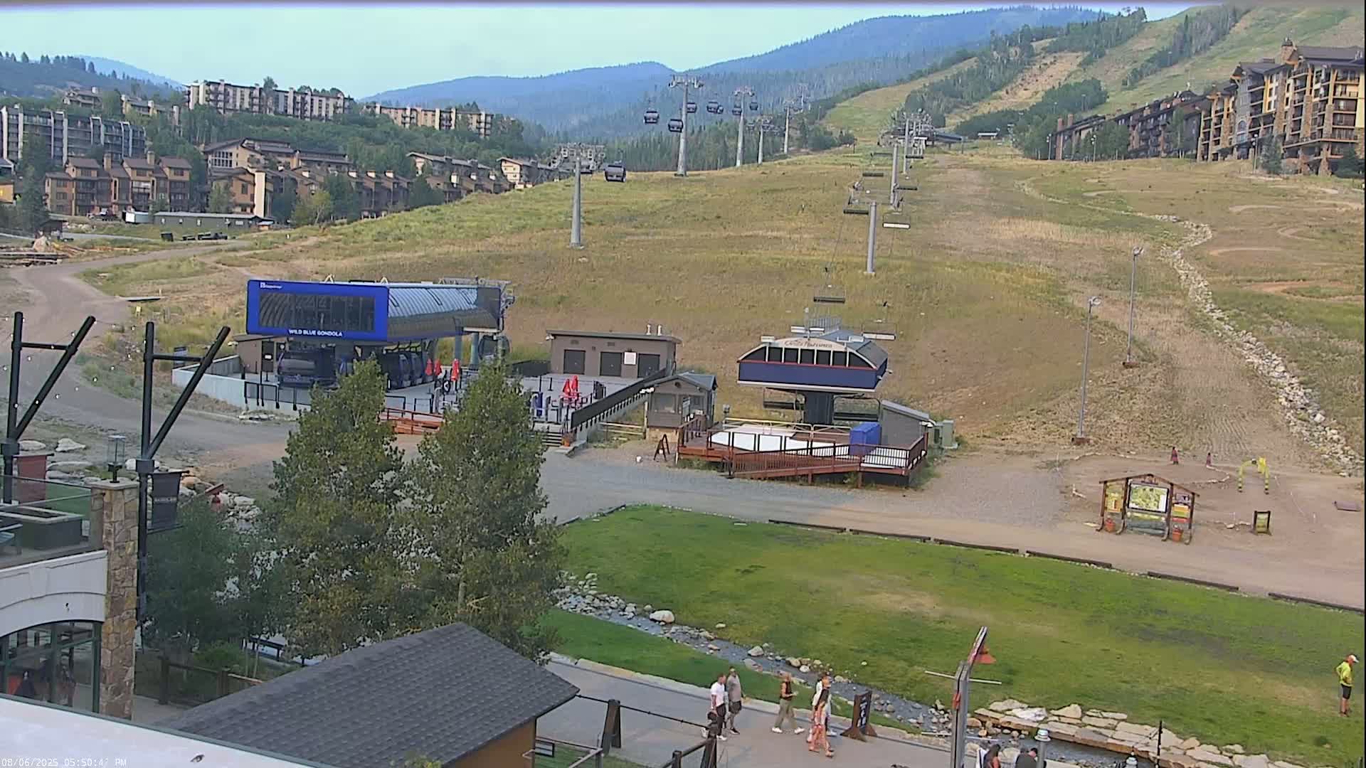 Steamboat Resort Christie Peak Express & Wild Blue Gondola Ropeway & Ski Slopes Live Cam - Steamboat Springs, Routt County, Colorado, USA