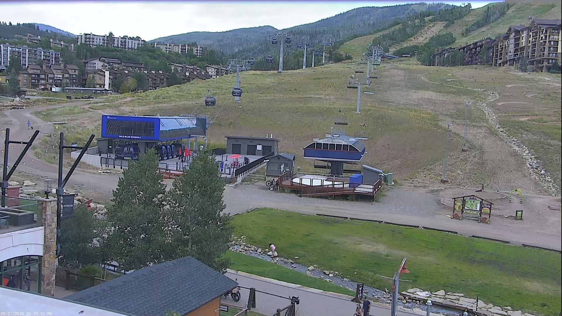 Steamboat Resort Christie Peak Express & Wild Blue Gondola Ropeway & Ski Slopes Live Cam - Steamboat Springs, Routt County, Colorado, USA