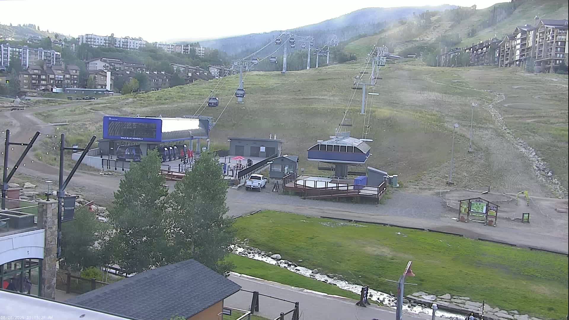 Steamboat Resort Christie Peak Express & Wild Blue Gondola Ropeway & Ski Slopes Live Cam - Steamboat Springs, Routt County, Colorado, USA