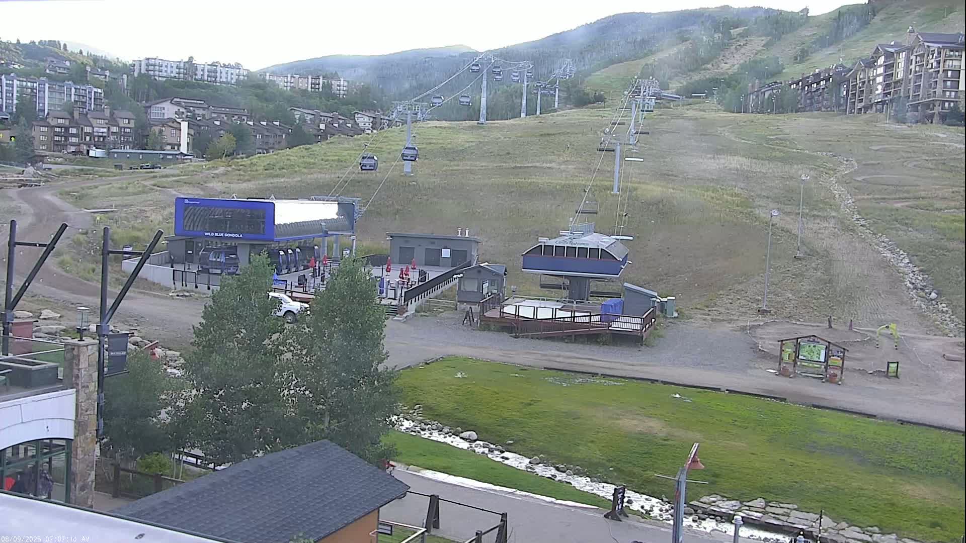 Steamboat Resort Christie Peak Express & Wild Blue Gondola Ropeway & Ski Slopes Live Cam - Steamboat Springs, Routt County, Colorado, USA