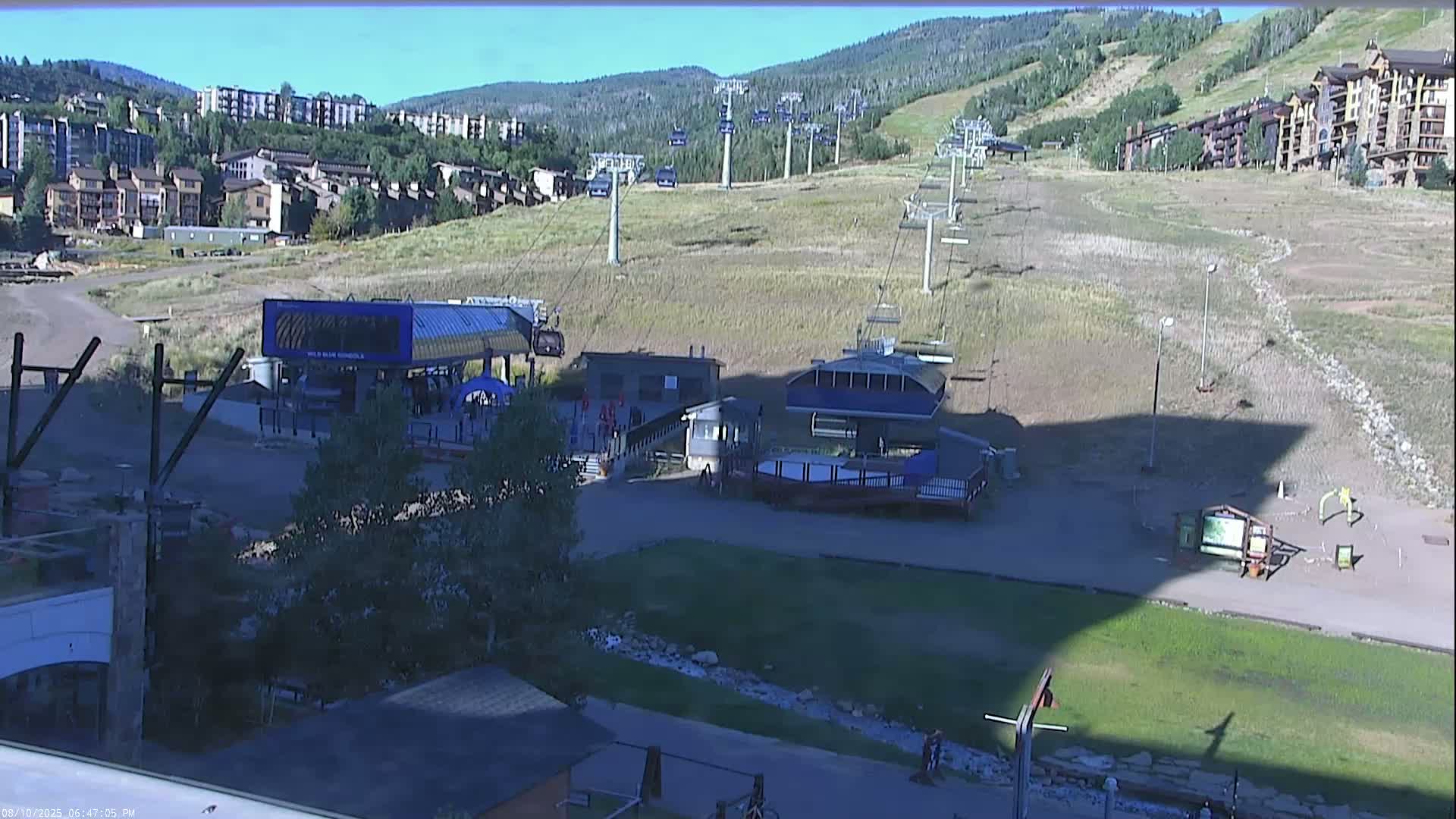 Steamboat Resort Christie Peak Express & Wild Blue Gondola Ropeway & Ski Slopes Live Cam - Steamboat Springs, Routt County, Colorado, USA
