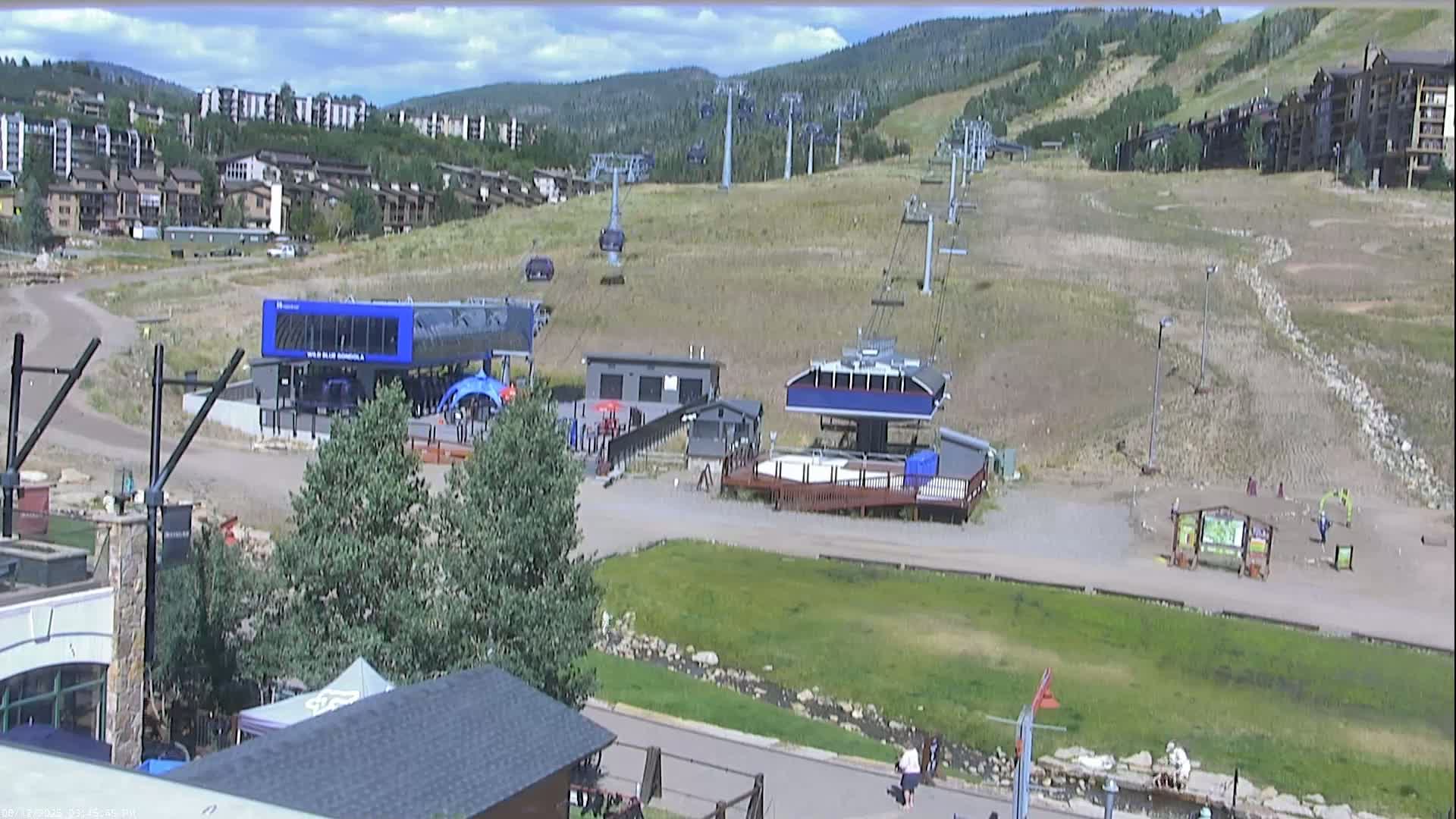 Steamboat Resort Christie Peak Express & Wild Blue Gondola Ropeway & Ski Slopes Live Cam - Steamboat Springs, Routt County, Colorado, USA