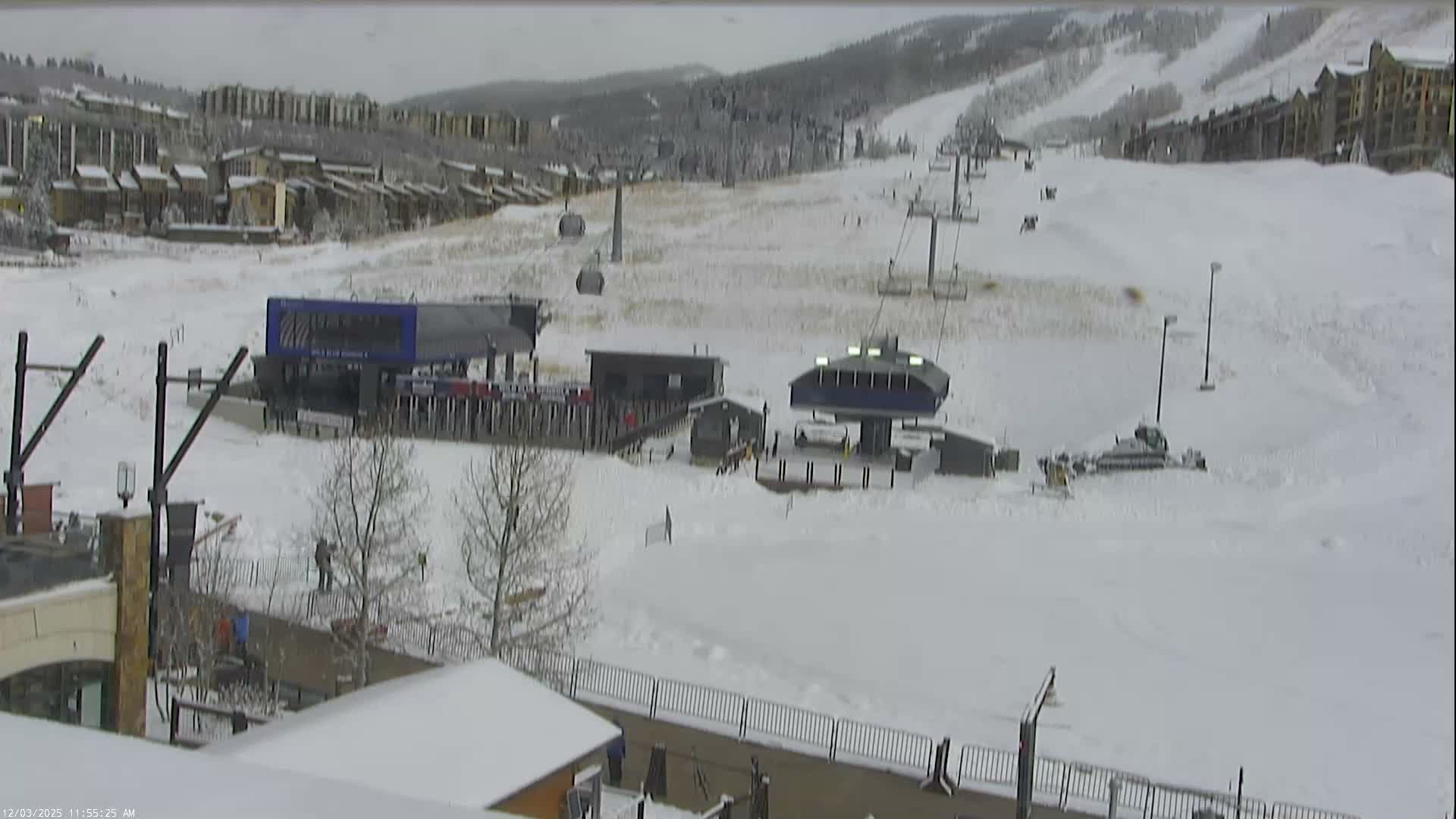 Steamboat Resort Christie Peak Express & Wild Blue Gondola Ropeway & Ski Slopes Live Cam - Steamboat Springs, Routt County, Colorado, USA