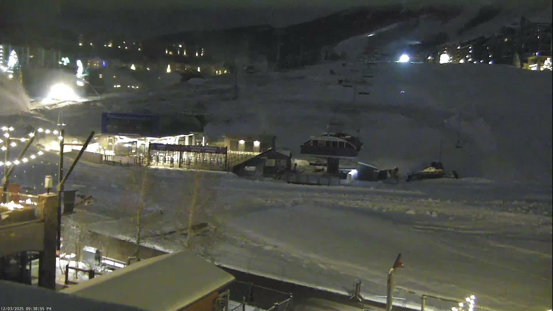 Steamboat Resort Christie Peak Express & Wild Blue Gondola Ropeway & Ski Slopes Live Cam - Steamboat Springs, Routt County, Colorado, USA