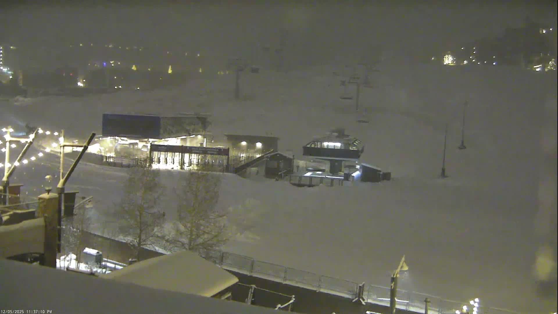 Steamboat Resort Christie Peak Express & Wild Blue Gondola Ropeway & Ski Slopes Live Cam - Steamboat Springs, Routt County, Colorado, USA