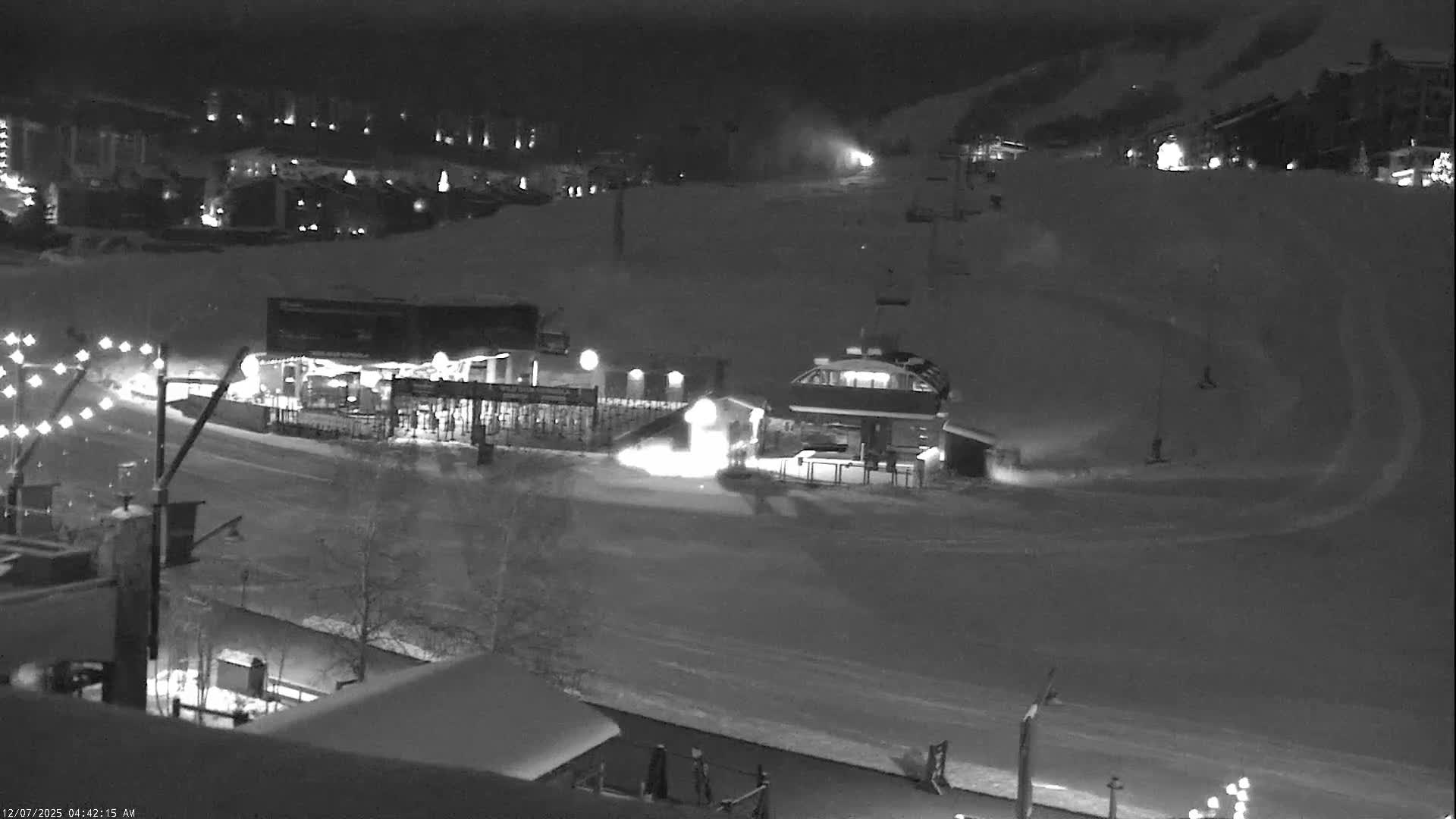 Steamboat Resort Christie Peak Express & Wild Blue Gondola Ropeway & Ski Slopes Live Cam - Steamboat Springs, Routt County, Colorado, USA