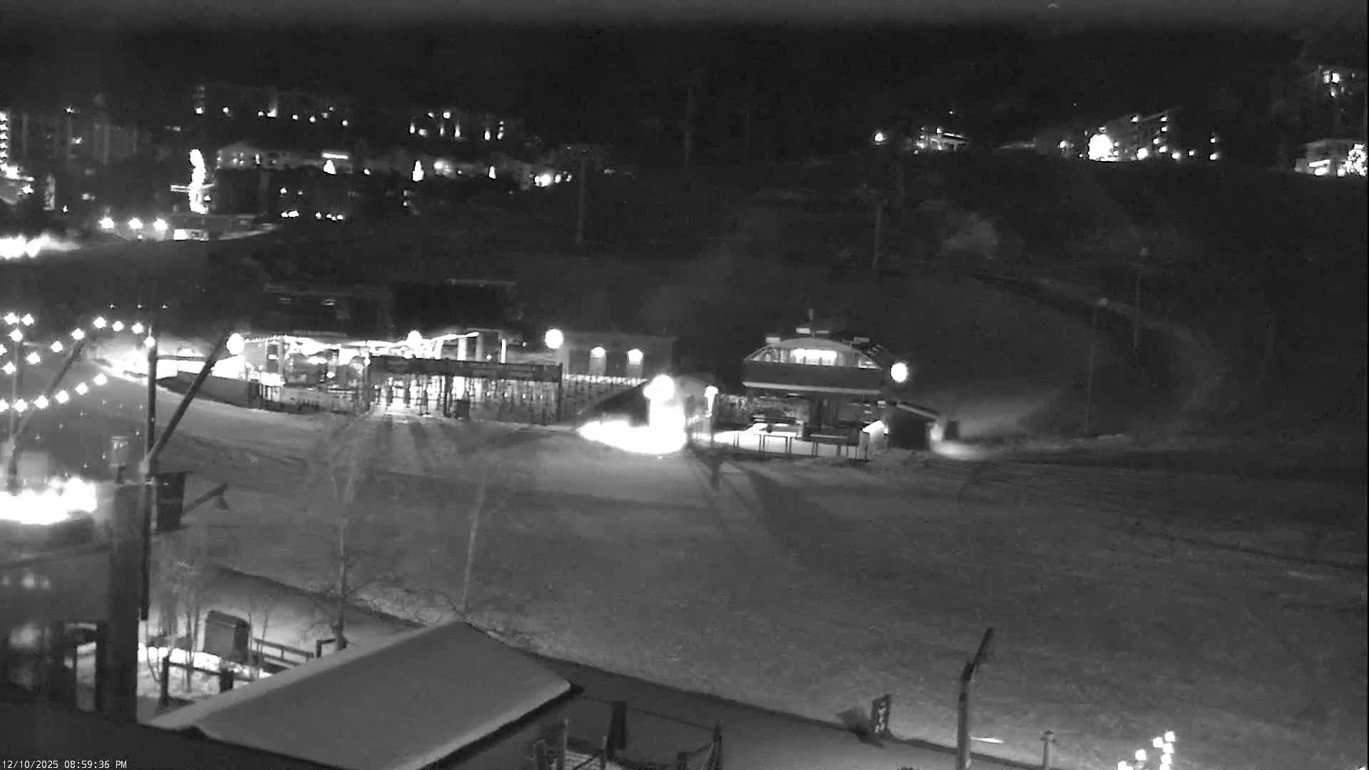 Steamboat Resort Christie Peak Express & Wild Blue Gondola Ropeway & Ski Slopes Live Cam - Steamboat Springs, Routt County, Colorado, USA