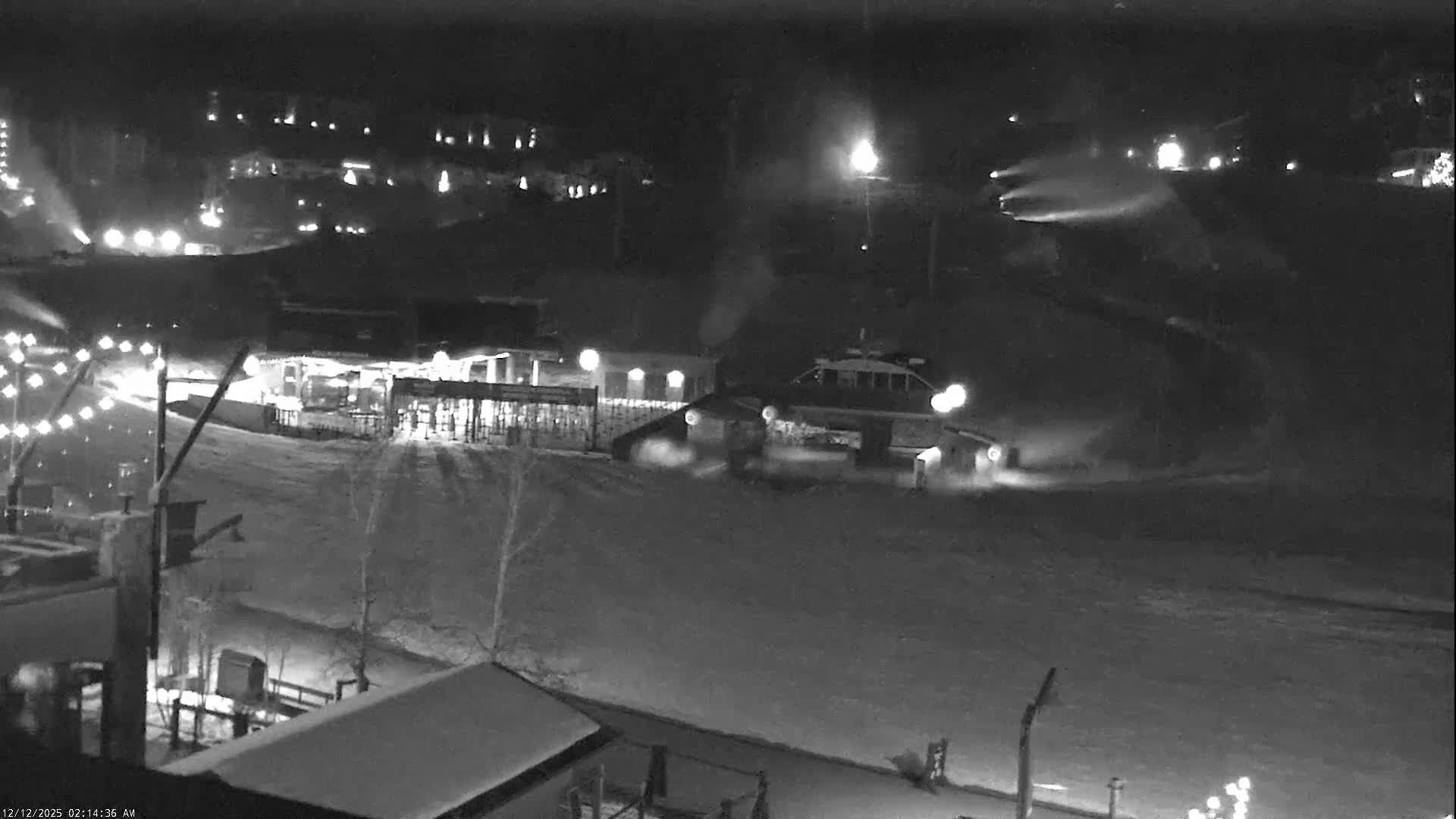 Steamboat Resort Christie Peak Express & Wild Blue Gondola Ropeway & Ski Slopes Live Cam - Steamboat Springs, Routt County, Colorado, USA